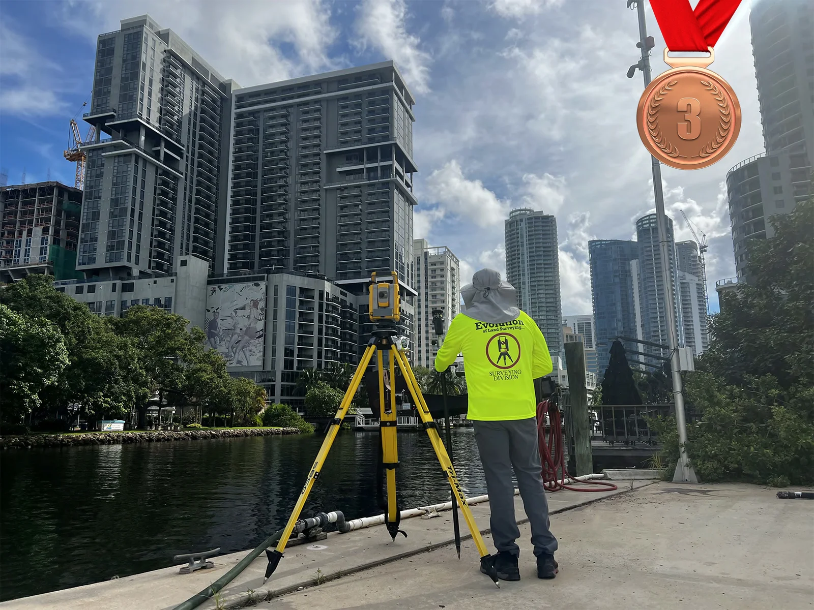 Construction witness 3rd red