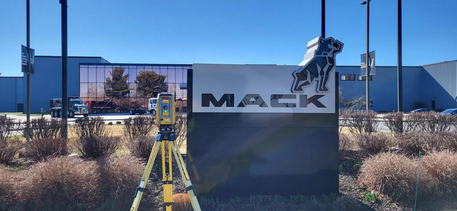 mack sign