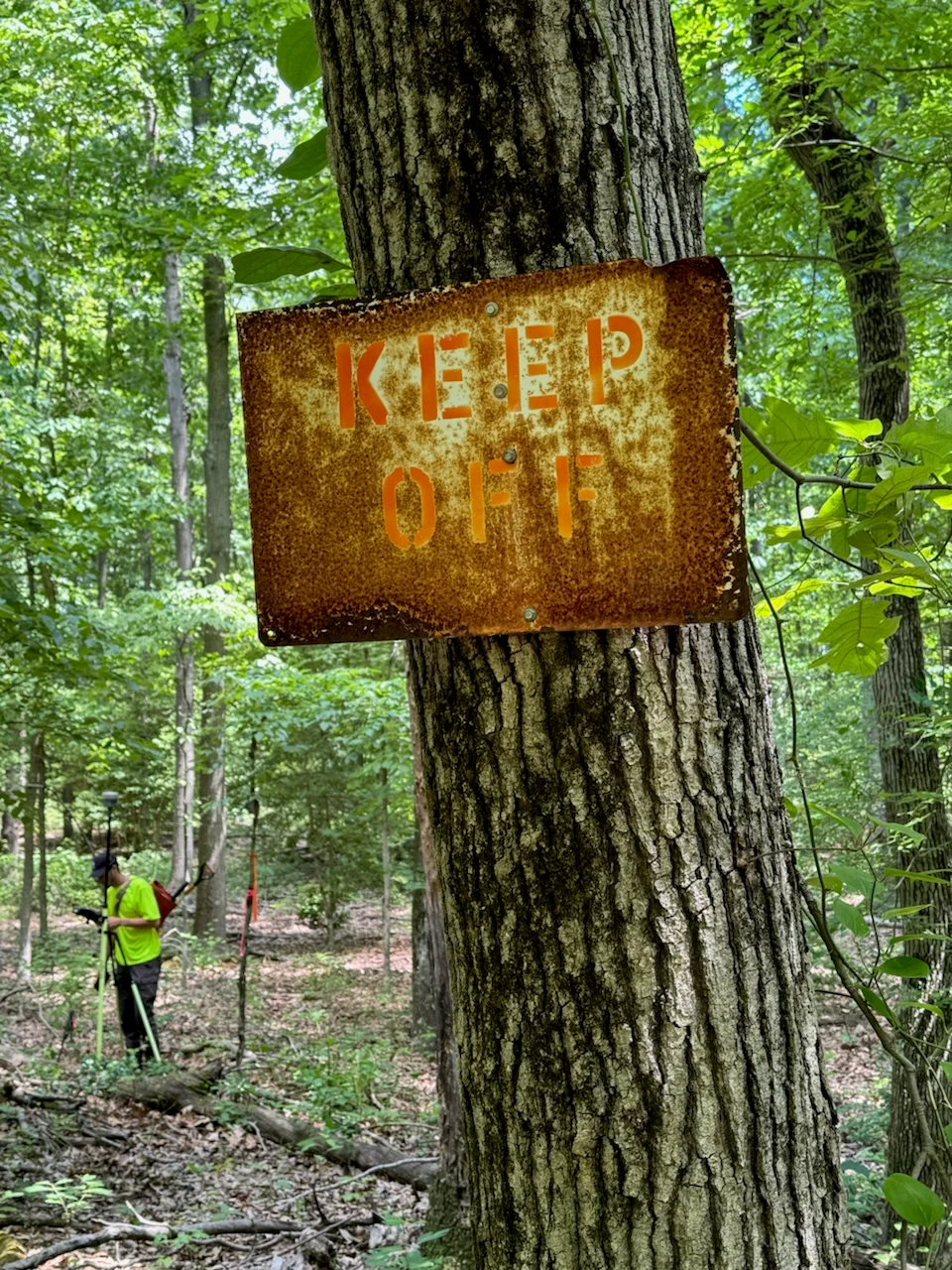 rusty sign